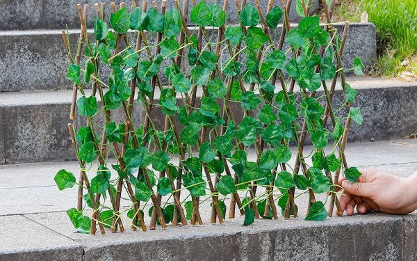 Telescopic Fence Anticorrosive Wood Green Leaf Fence Garden Fence Plastic Fence Protection Outdoor