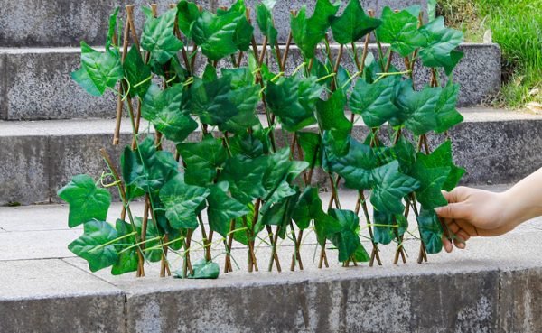 Telescopic Fence Anticorrosive Wood Green Leaf Fence Garden Fence Plastic Fence Protection Outdoor