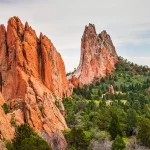 Explore Garden of the Gods – Trails, Views & Tourist Guide